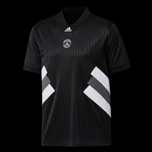 Player Version 22/23 Orlando Pirates Black Icon Remake Jersey